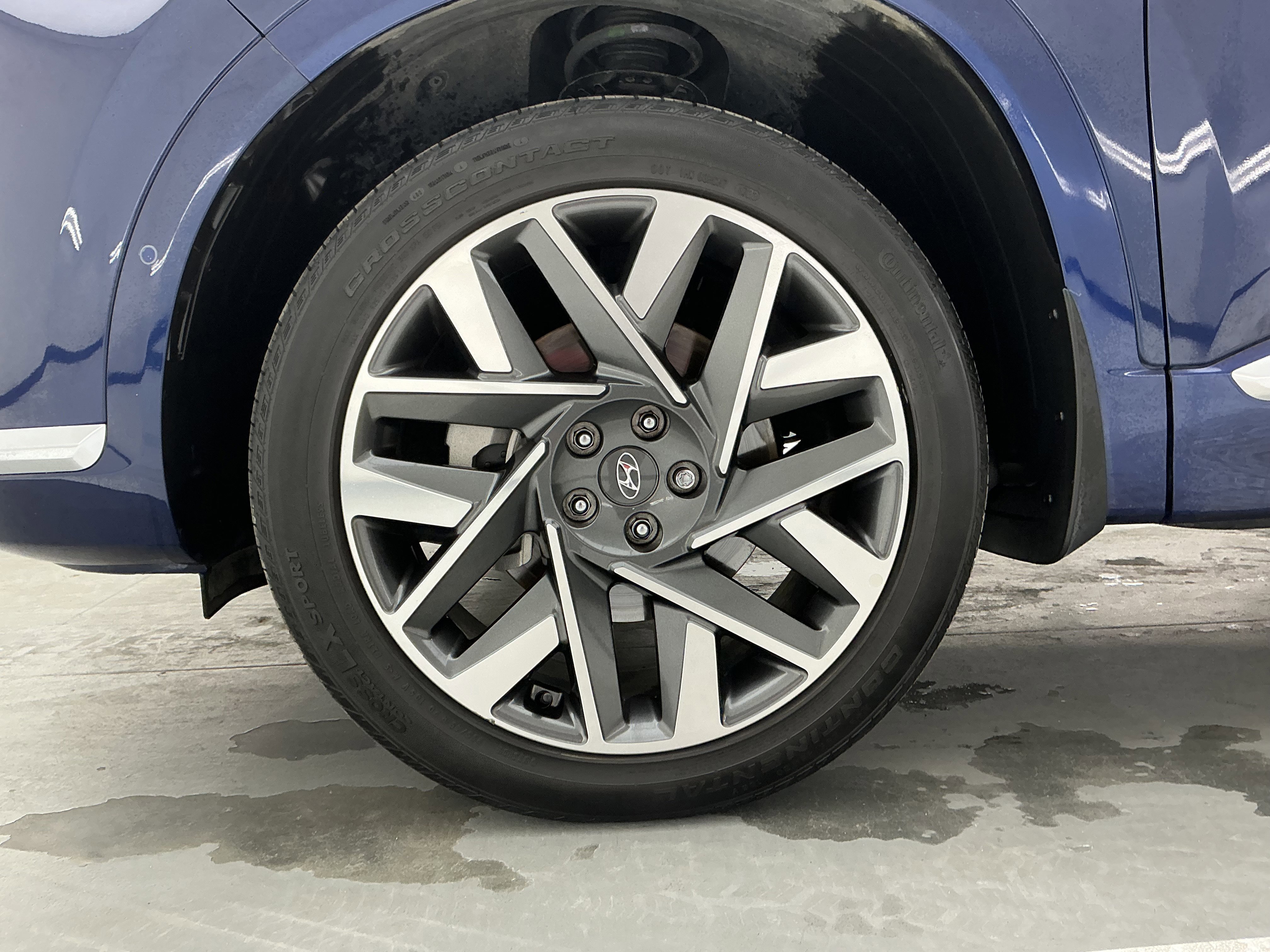 Used 2023 Hyundai Santa Fe Calligraphy w/ Cargo Package image 18