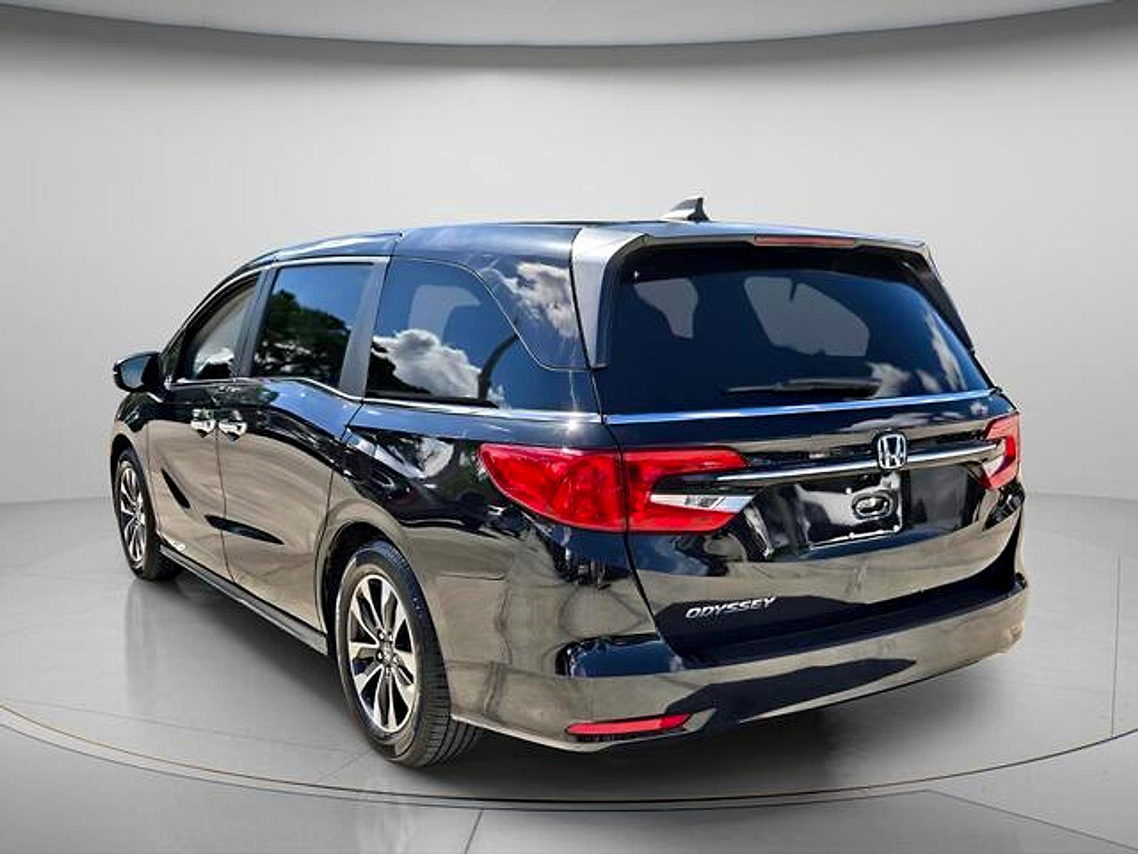 Used 2022 Honda Odyssey EX-L image 4