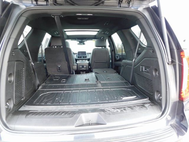Used 2023 GMC Yukon SLT w/ SLT Luxury Package image 31