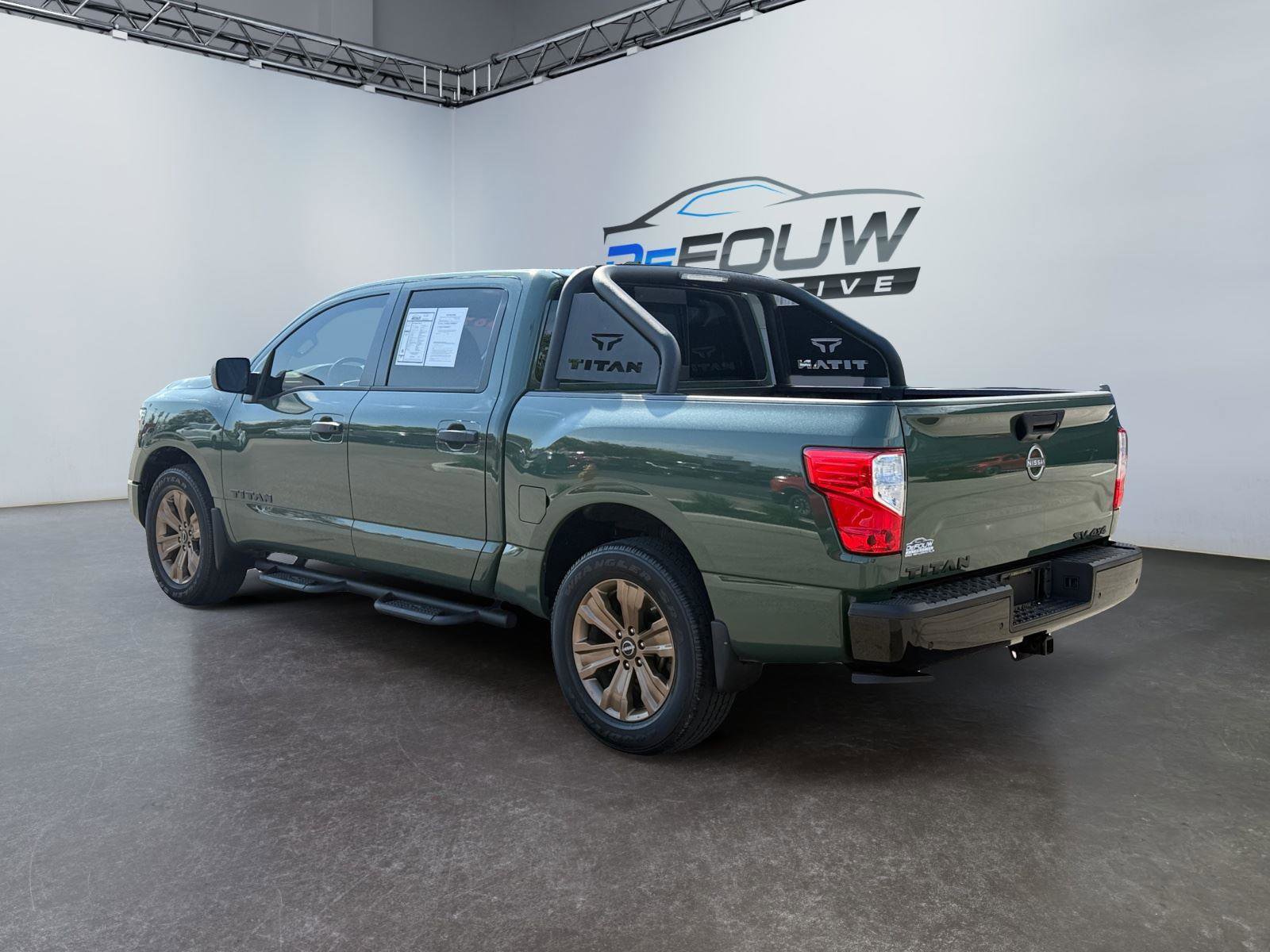 Used 2024 Nissan Titan SV w/ SV Bronze Edition Package AWD/4WD image 5