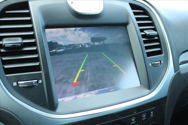 Used 2014 Chrysler 300 C AWD/4WD image 23