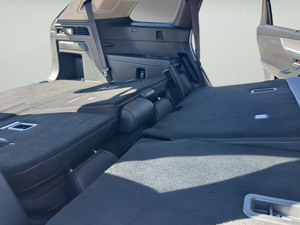 Used 2025 MAZDA CX-90 3.3 Turbo w/ Premium Sport Pkg image 39