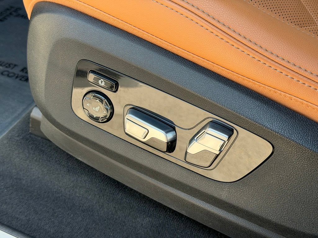 Certified 2024 BMW X7 xDrive40i AWD/4WD image 24