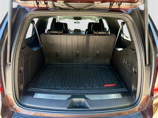 Used 2022 GMC Yukon XL AT4 image 12