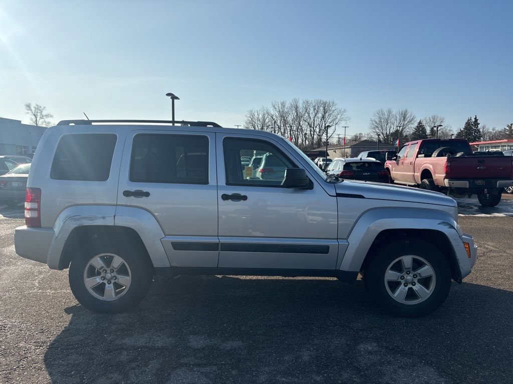 Used 2010 Jeep Liberty Sport w/ Popular Equipment Group image 7