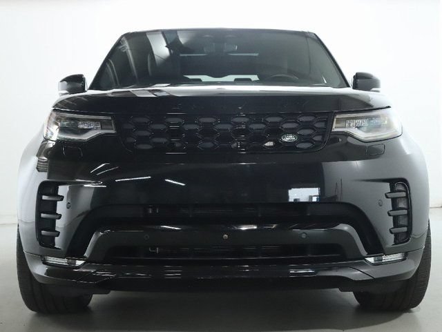 Used 2025 Land Rover Discovery Dynamic SE AWD/4WD image 11