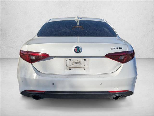 Used 2020 Alfa Romeo Giulia w/ Nero Edizione image 6