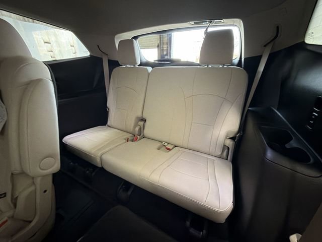 Certified 2023 Buick Enclave Essence image 24