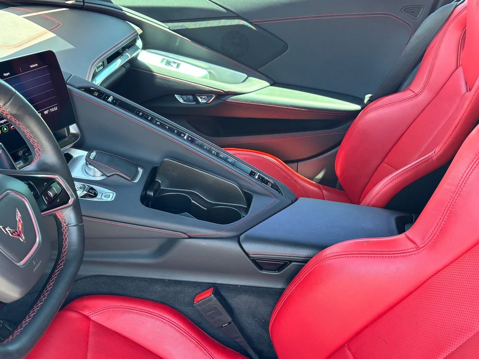 Used 2020 Chevrolet Corvette Stingray Coupe w/ Z51 Performance Package RWD image 14