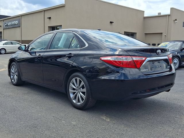 Used 2016 Toyota Camry XLE w/ Moonroof Package FWD image 4