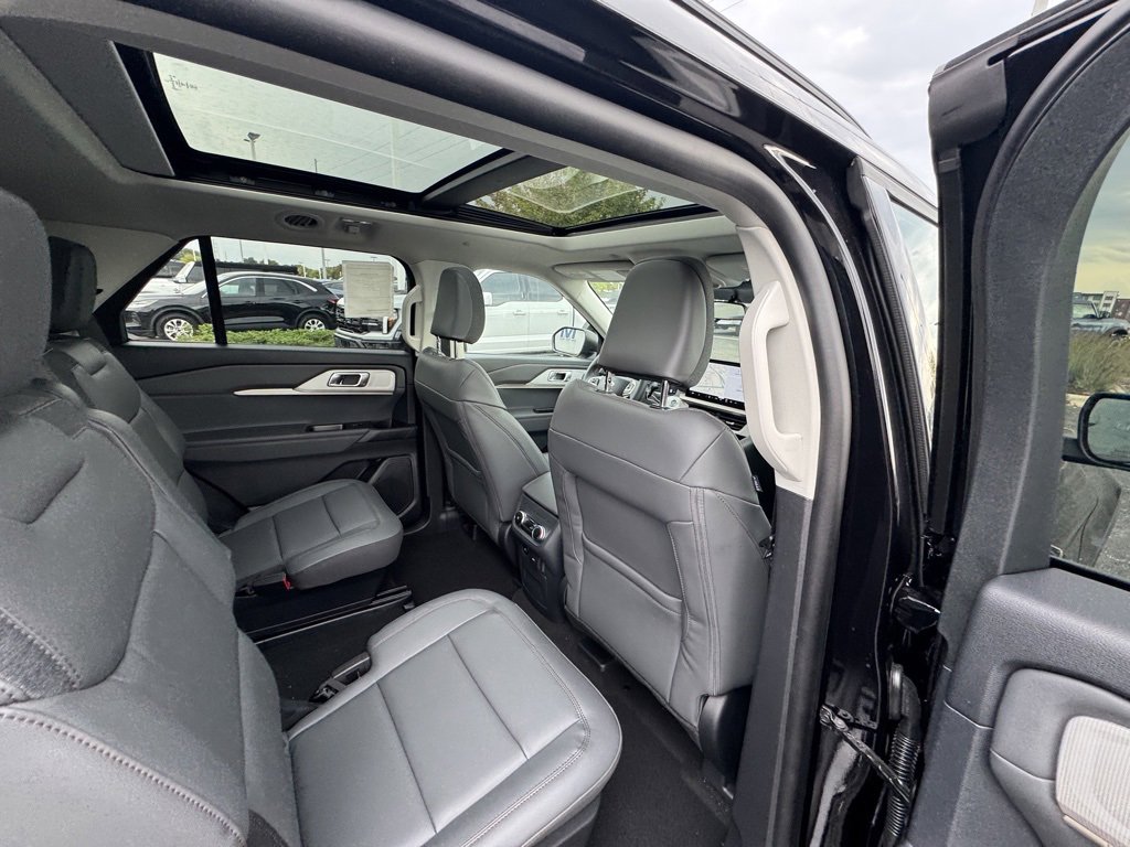 New 2025 Ford Explorer Active w/ Active Comfort Package image 20