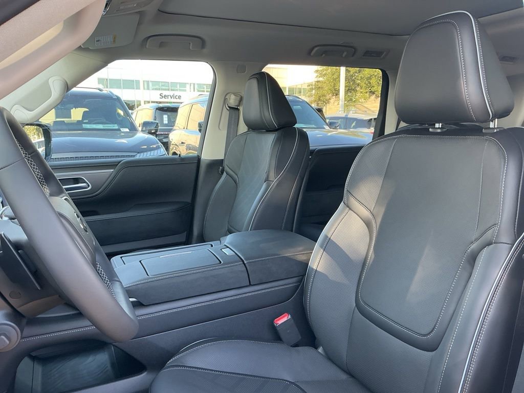Used 2026 INFINITI QX80 Luxe w/ Exterior Package image 21