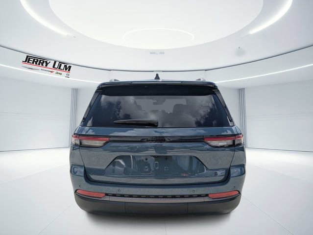 New 2026 Jeep Grand Cherokee Limited w/ Limited Altitude Package RWD image 4