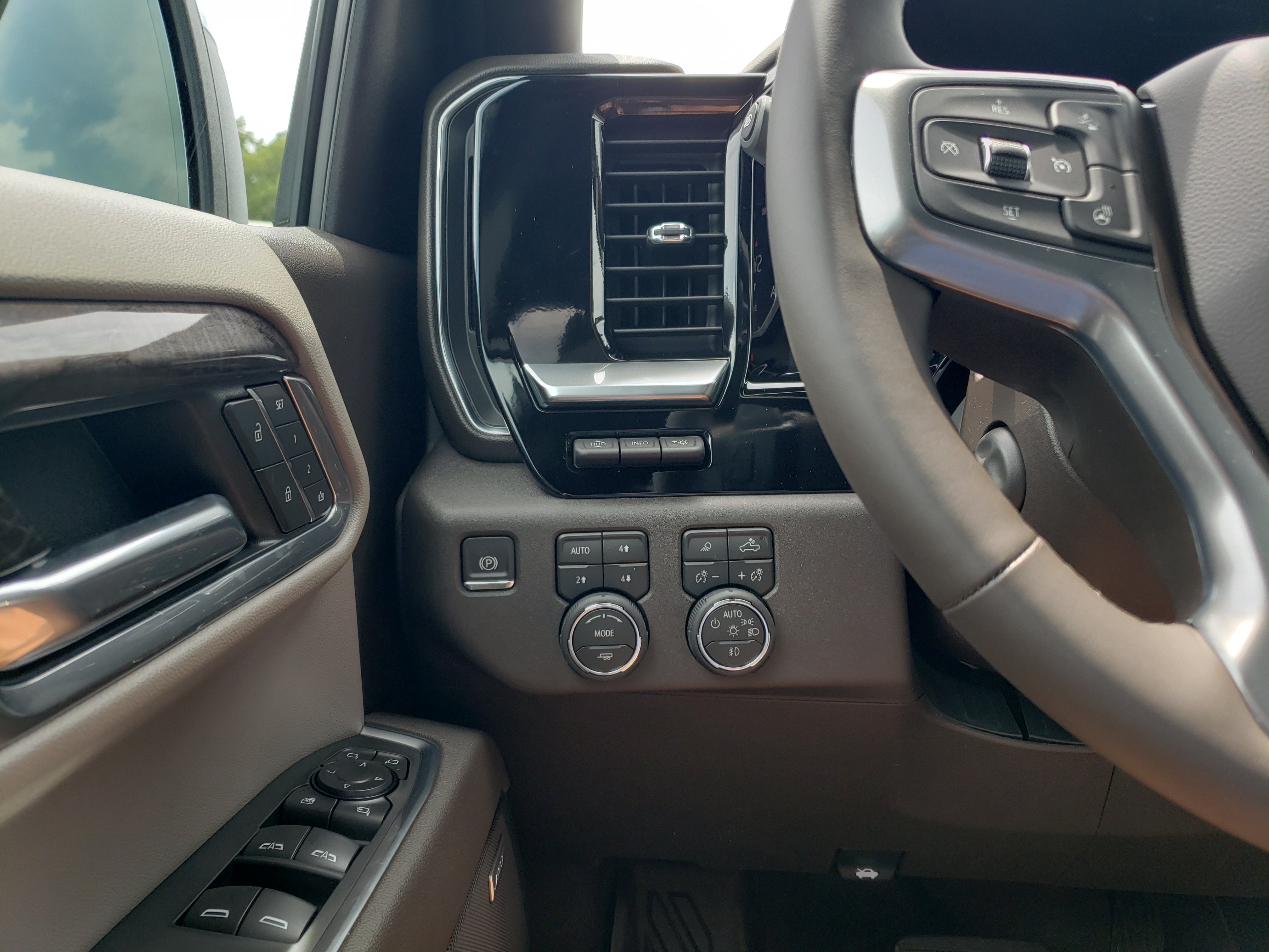 New 2026 Chevrolet Silverado 1500 LTZ AWD/4WD image 11