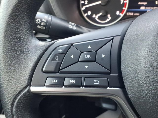 Certified 2025 Nissan Sentra SV image 22