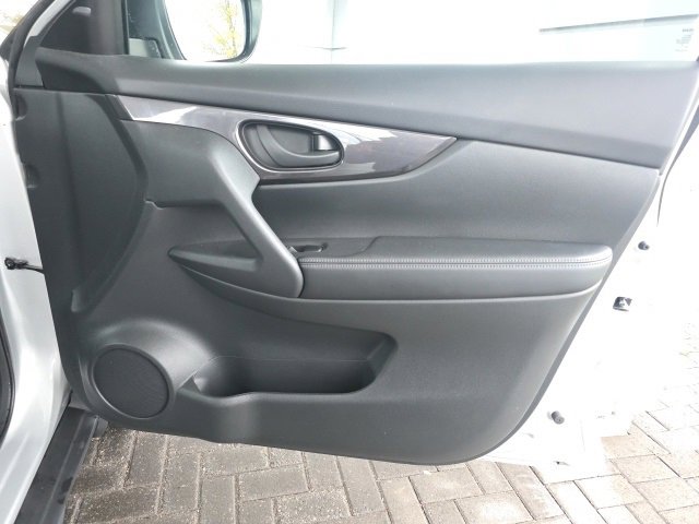 Used 2019 Nissan Rogue S image 8