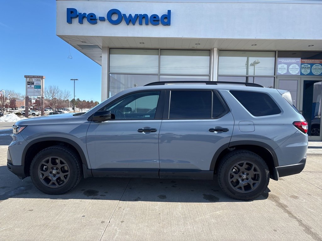 Used 2024 Honda Pilot TrailSport image 8