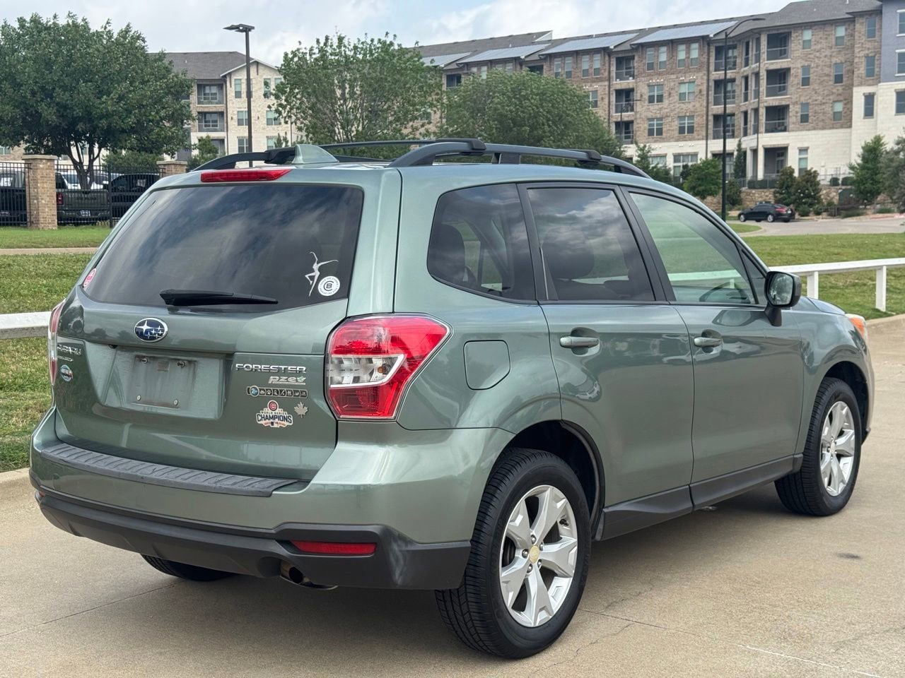 Used 2016 Subaru Forester 2.5i Premium AWD/4WD image 4