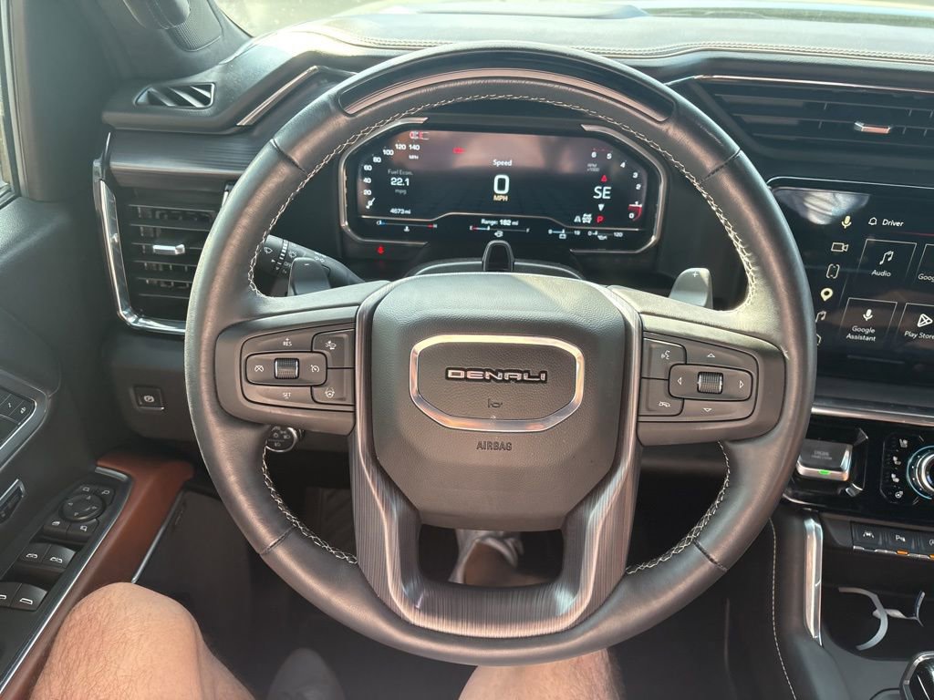 Used 2025 GMC Sierra 1500 Denali Ultimate image 9