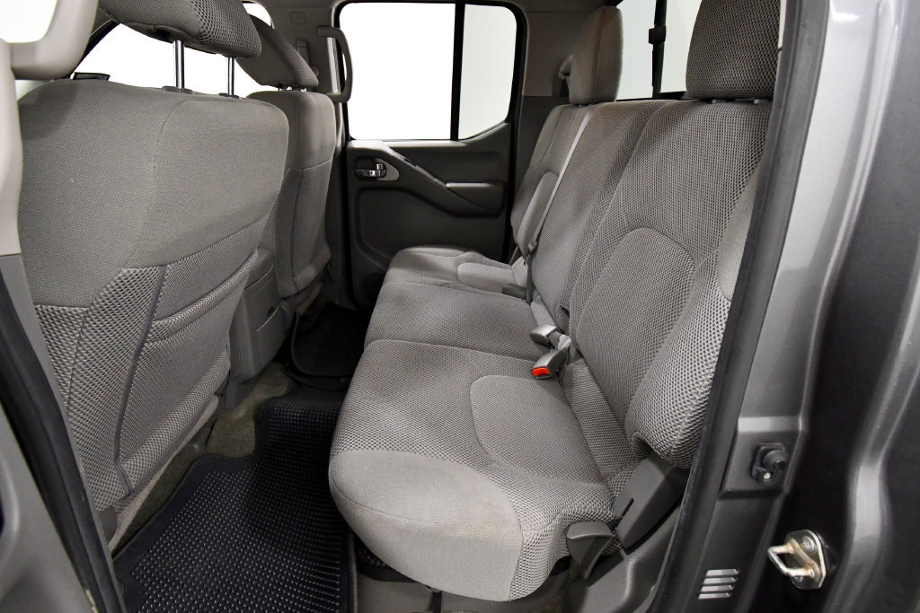 Used 2017 Nissan Frontier SV AWD/4WD image 12