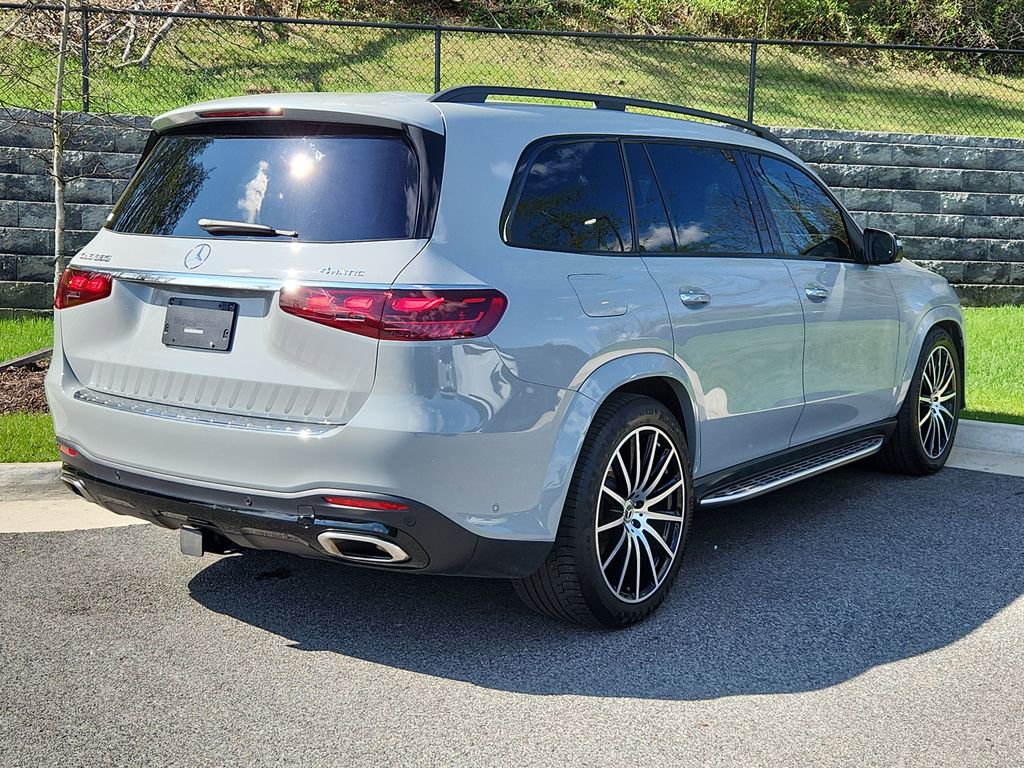 Used 2025 Mercedes-Benz GLS 580 4MATIC image 2