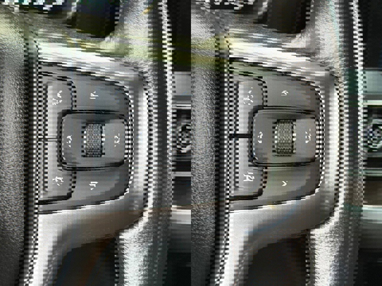 Used 2022 Chevrolet Silverado 1500 LT image 23