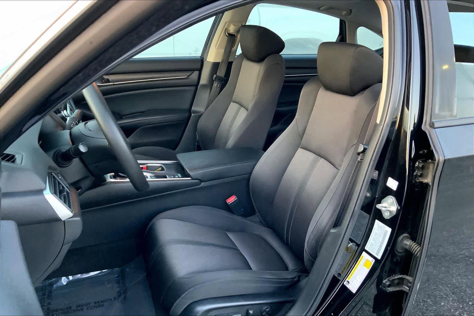 Used 2018 Honda Accord EX image 8