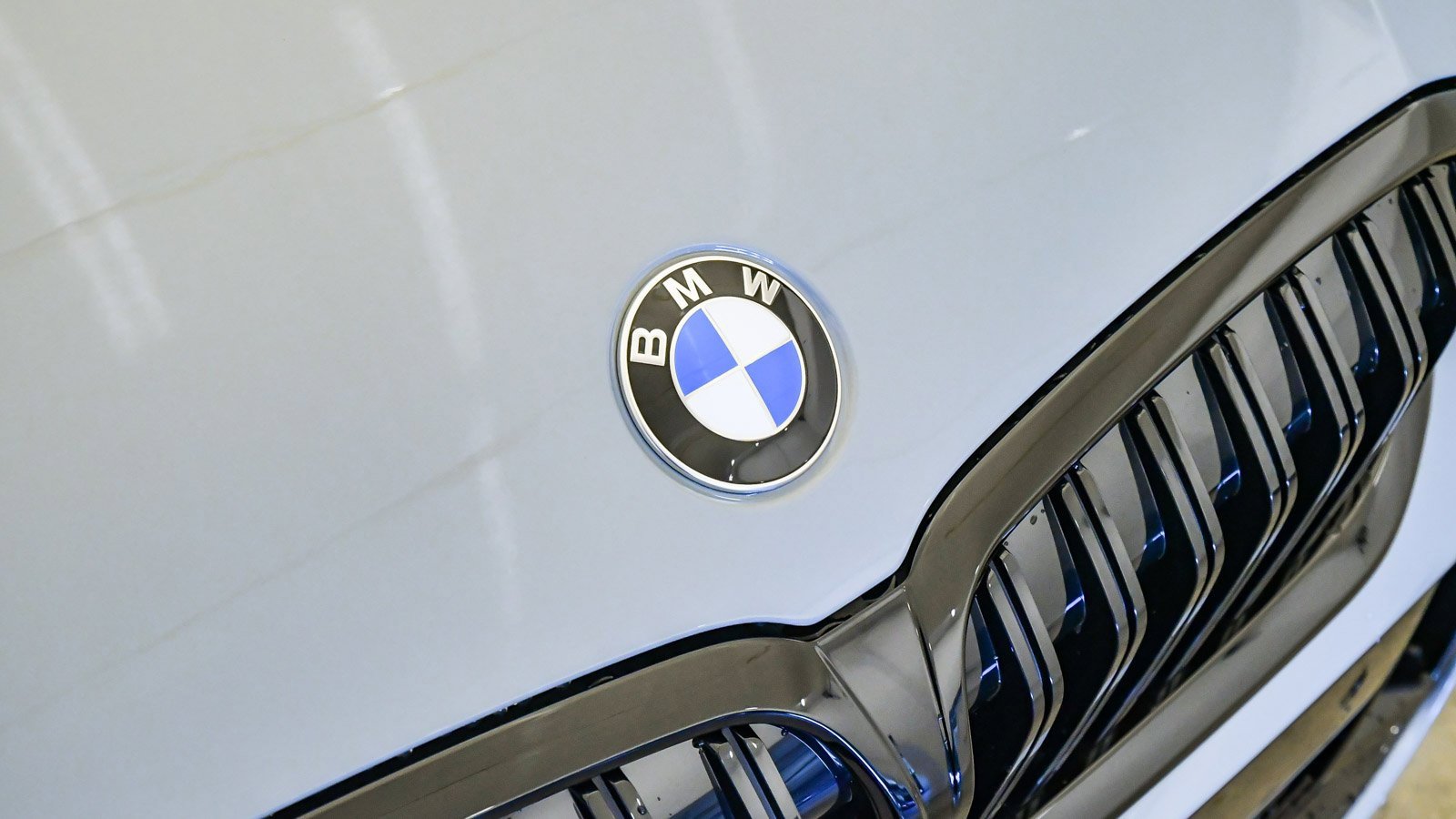 New 2026 BMW 330i Sedan w/ M Sport Package image 8