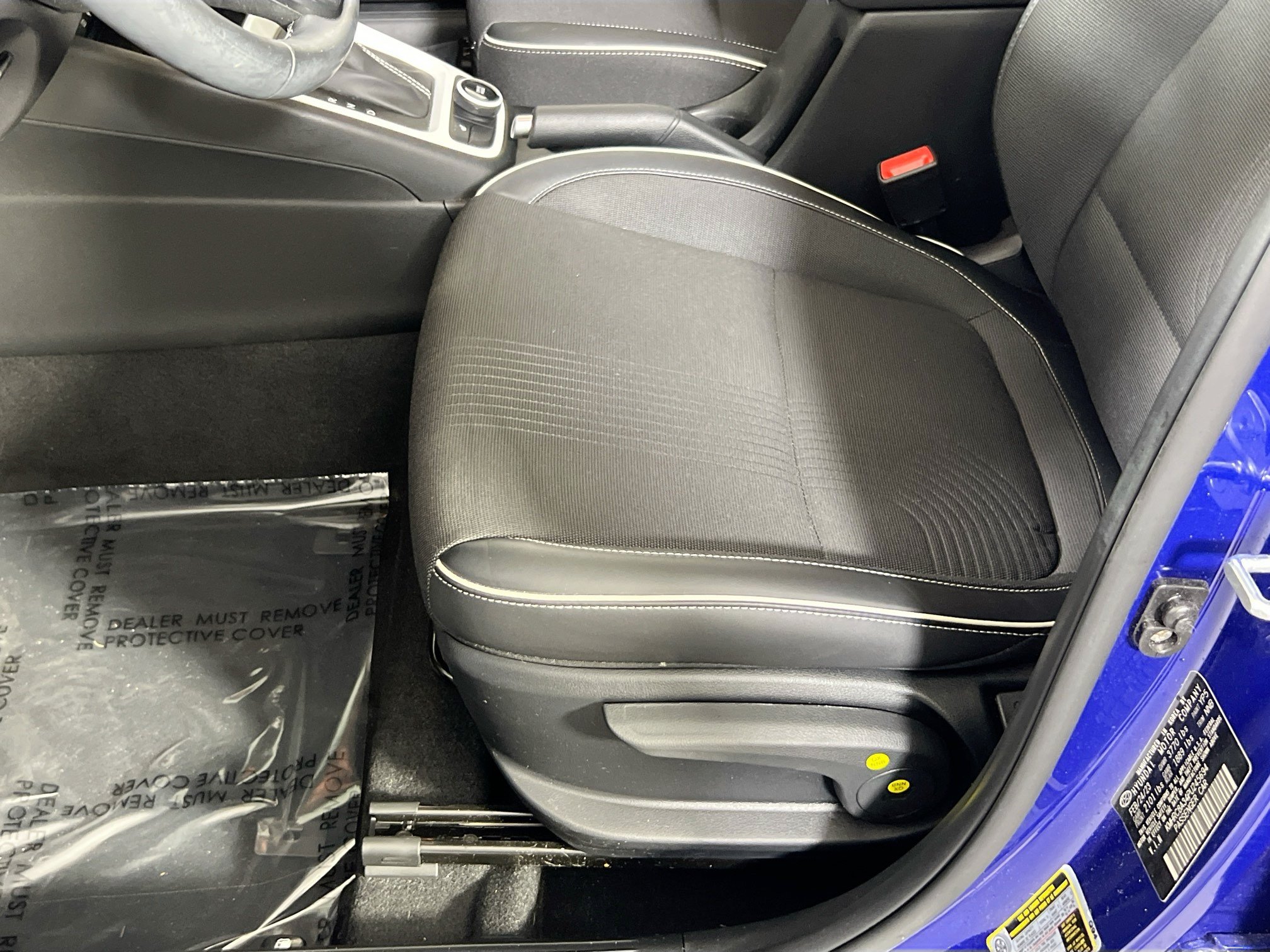 Used 2023 Hyundai Venue Limited w/ Cargo Package FWD image 19