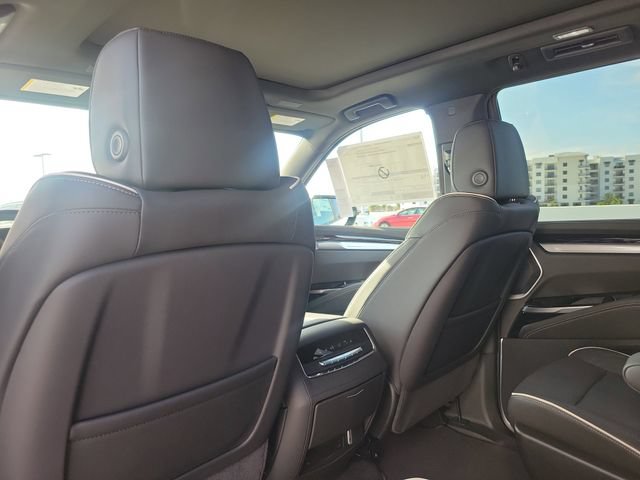 New 2026 Cadillac Escalade Sport w/ LPO, ONYX Package AWD/4WD image 13