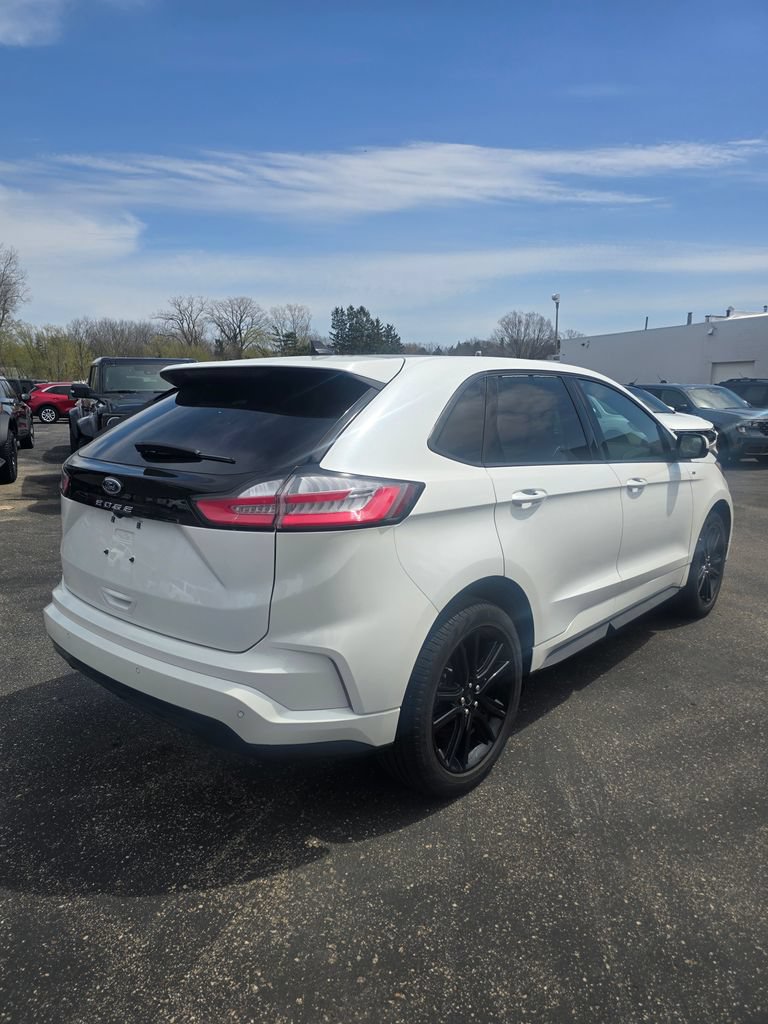 Certified 2023 Ford Edge ST-Line AWD/4WD image 5