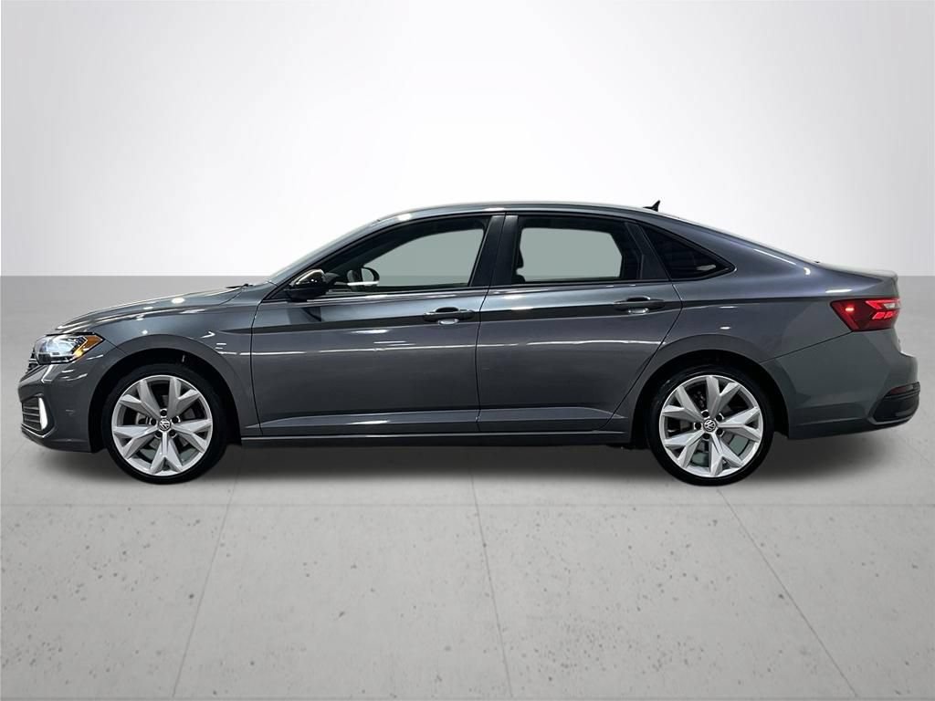 Used 2022 Volkswagen Jetta Sport FWD image 16