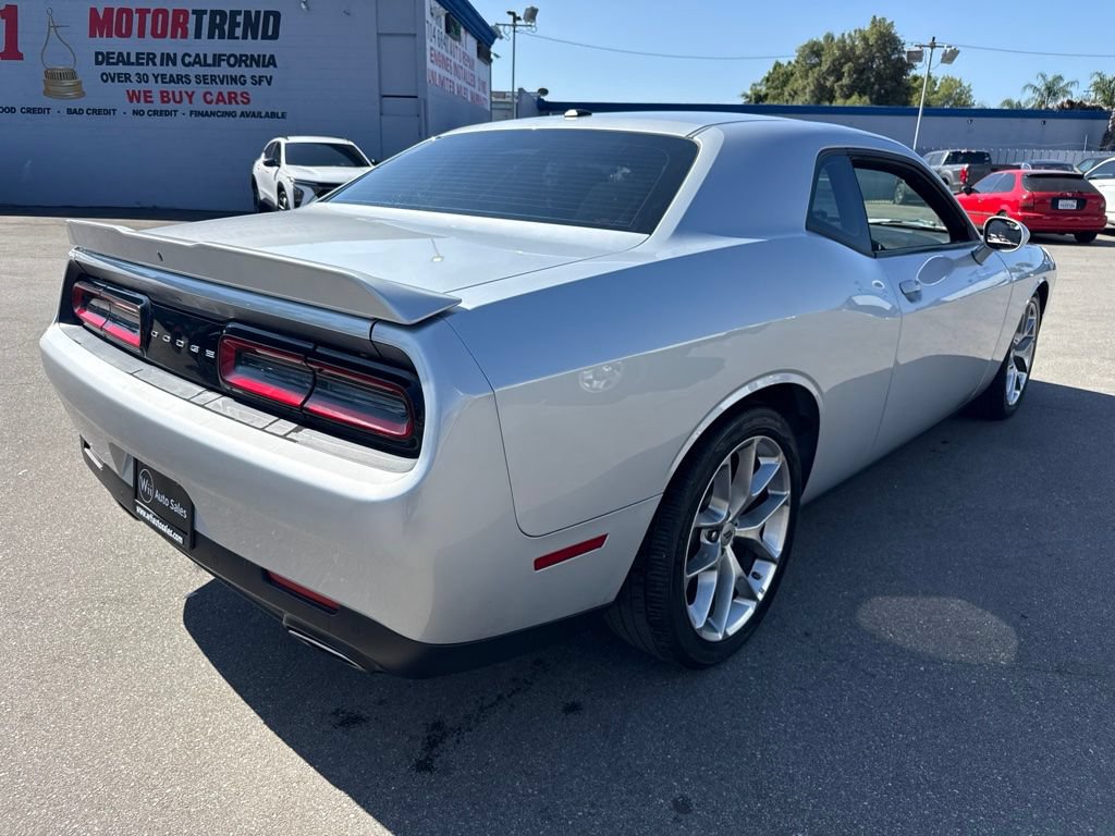 Used 2022 Dodge Challenger GT RWD image 5