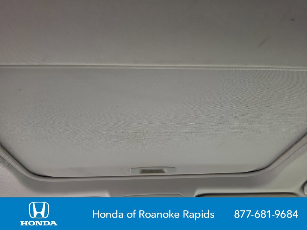 Used 2019 Toyota RAV4 XLE Premium FWD image 31