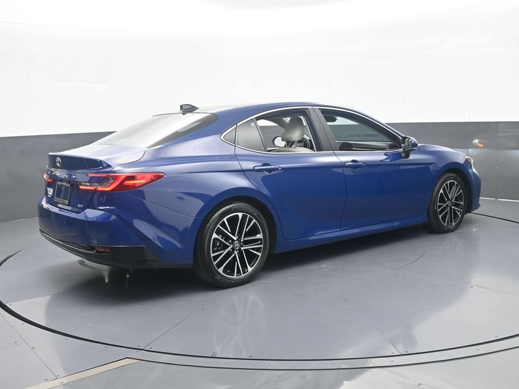 Used 2025 Toyota Camry XLE FWD image 6