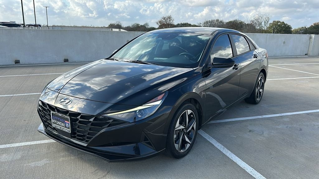 Used 2023 Hyundai Elantra SEL w/ Convenience Package image 8