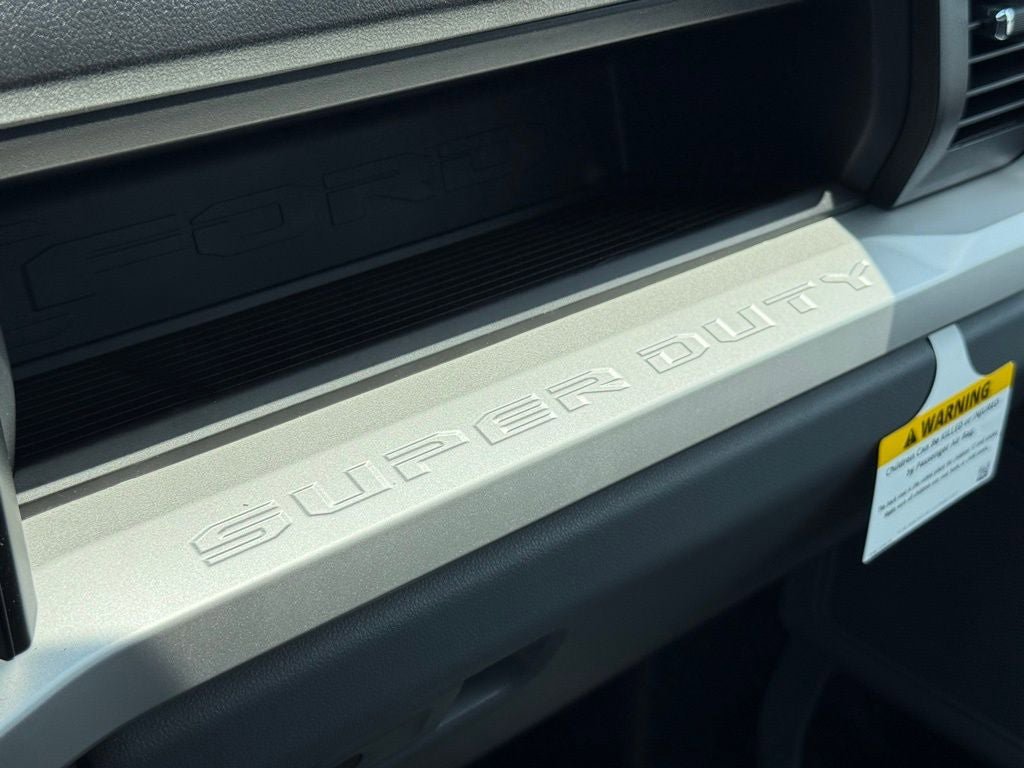 New 2025 Ford F550 2WD Regular Cab Super Duty image 33