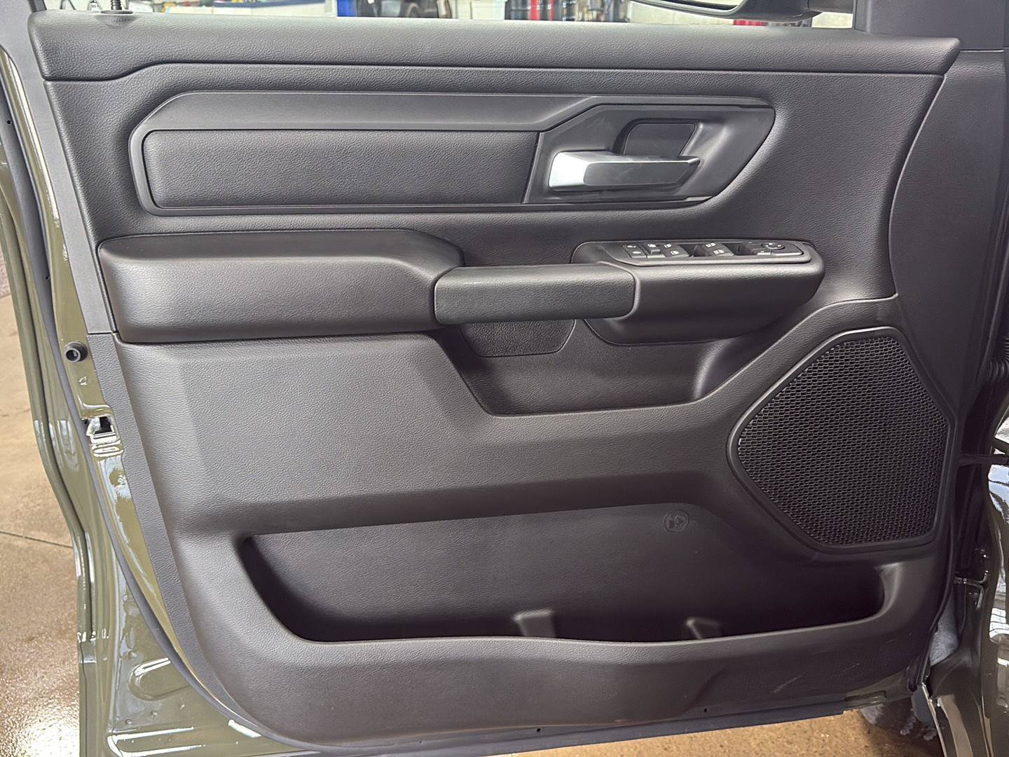 New 2026 RAM 1500 Express AWD/4WD image 4