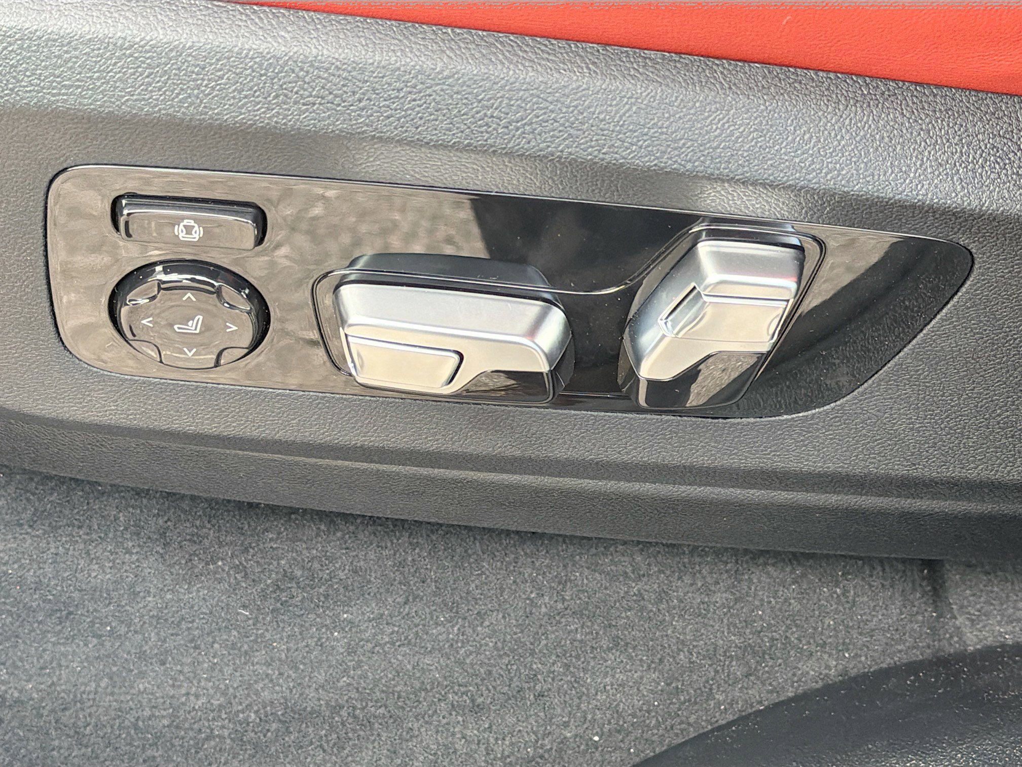 New 2026 BMW X5 M Competition w/ Executive Package image 25