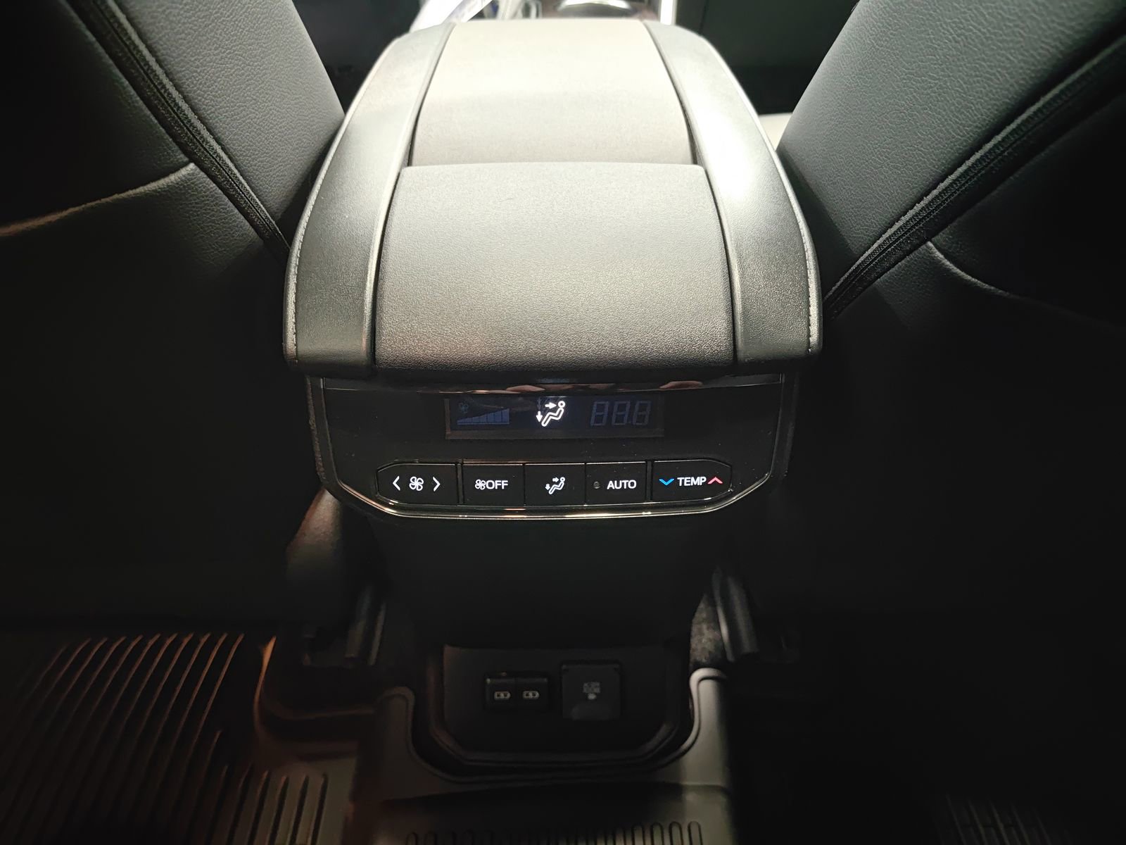 New 2026 Toyota Highlander Limited image 37