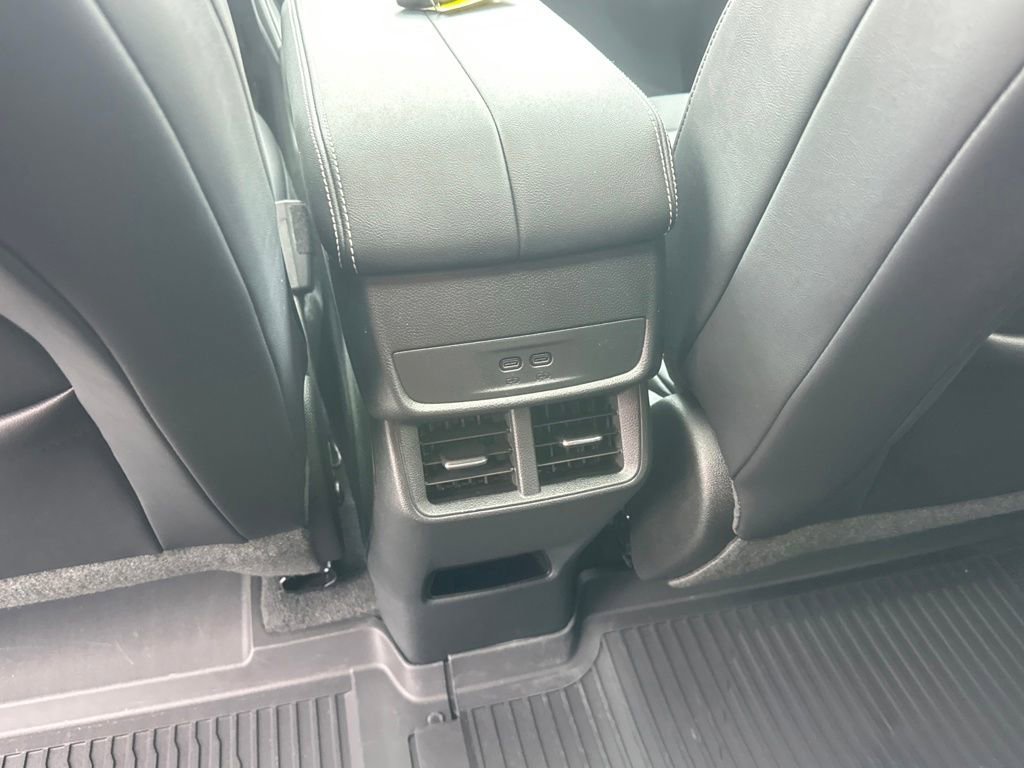 Used 2026 GMC Terrain Elevation w/ Elevation Premium Package image 15