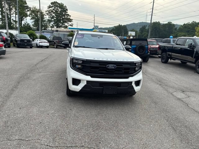 Used 2025 Ford Expedition Active AWD/4WD image 5