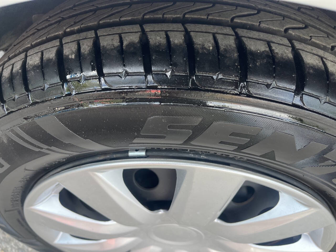 Used 2013 Ford Fiesta SE image 16