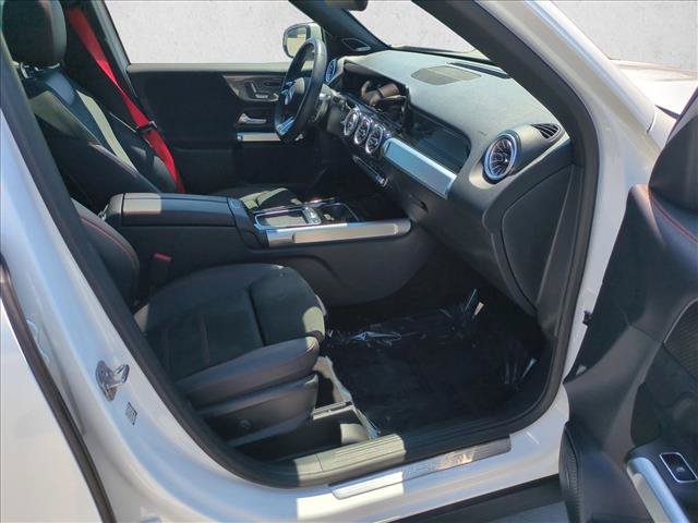 Used 2025 Mercedes-Benz GLB 35 AMG 4MATIC image 22