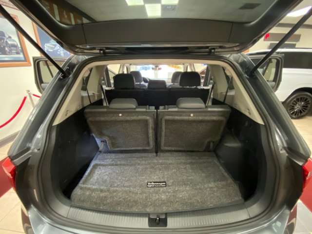 Used 2023 Volkswagen Tiguan SE FWD image 8