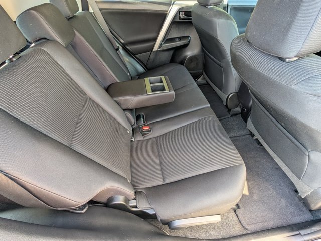 Used 2017 Toyota RAV4 LE FWD image 14