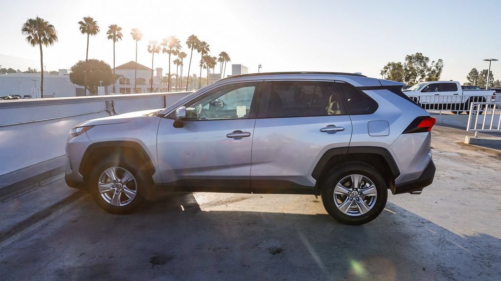 Used 2023 Toyota RAV4 XLE AWD/4WD image 14