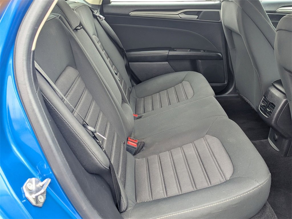 Used 2020 Ford Fusion SE image 24