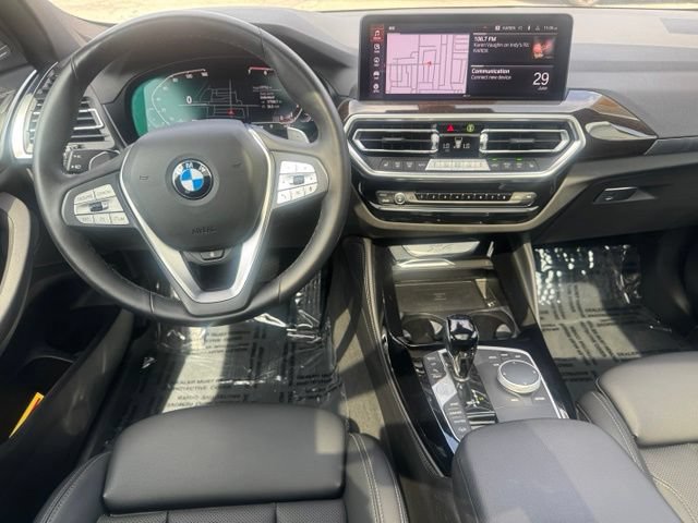 Used 2025 BMW X4 xDrive30i AWD/4WD image 21