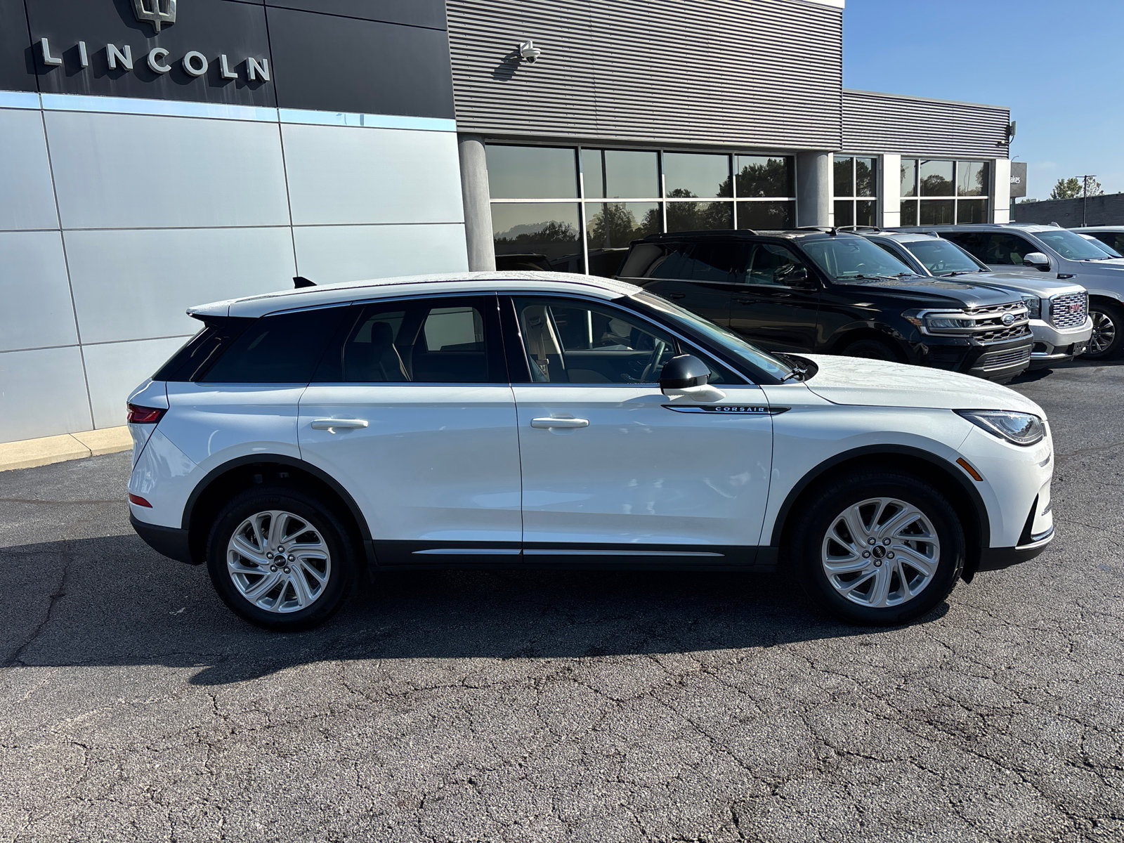 Certified 2023 Lincoln Corsair AWD image 8